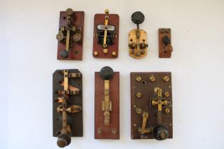 Collection of early to mid C20th civilian morse keys incl. Walters patt 1056A, Mesco, Signal