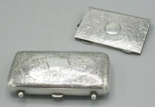 Edw.V11 hallmarked silver rectangular card case with leather interior, hammered finish with vacant