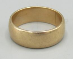 9ct yellow gold wedding band, size V1/2, 8.9g