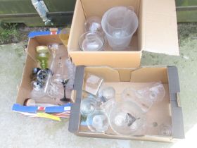 Large selection of various glassware incl. vases, bowls, cocktail glasses etc (3 boxes)