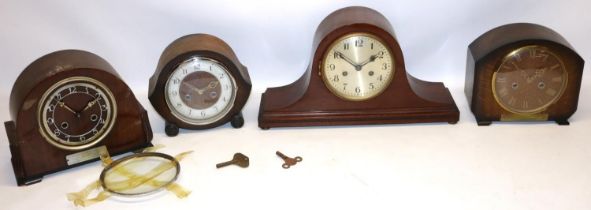 Two Smiths Enfield oak cased striking mantle clocks W23cm, Perivale mahogany cased striking mantle