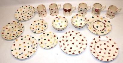 Emma Bridgewater tableware, comprising eight plates, two bowls, and six mugs (15)