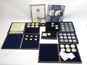 Selection of commemorative and edition coinage sets and part sets incl. US Statehood quarters in