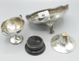 Geo.V hallmarked silver pedestal fruit bowl, Birmingham 1915, A/F and a similar small trophy cup,