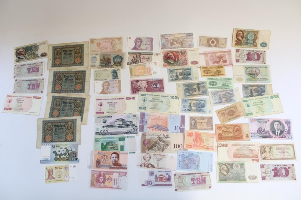 Selecton of all world banknotes