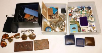 Collection of costume jewellery, incl. Miracle, lucite sailing boat cufflinks, jewellery boxes,