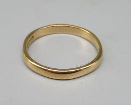 22ct yellow gold wedding band, stamped 22, 3.7g