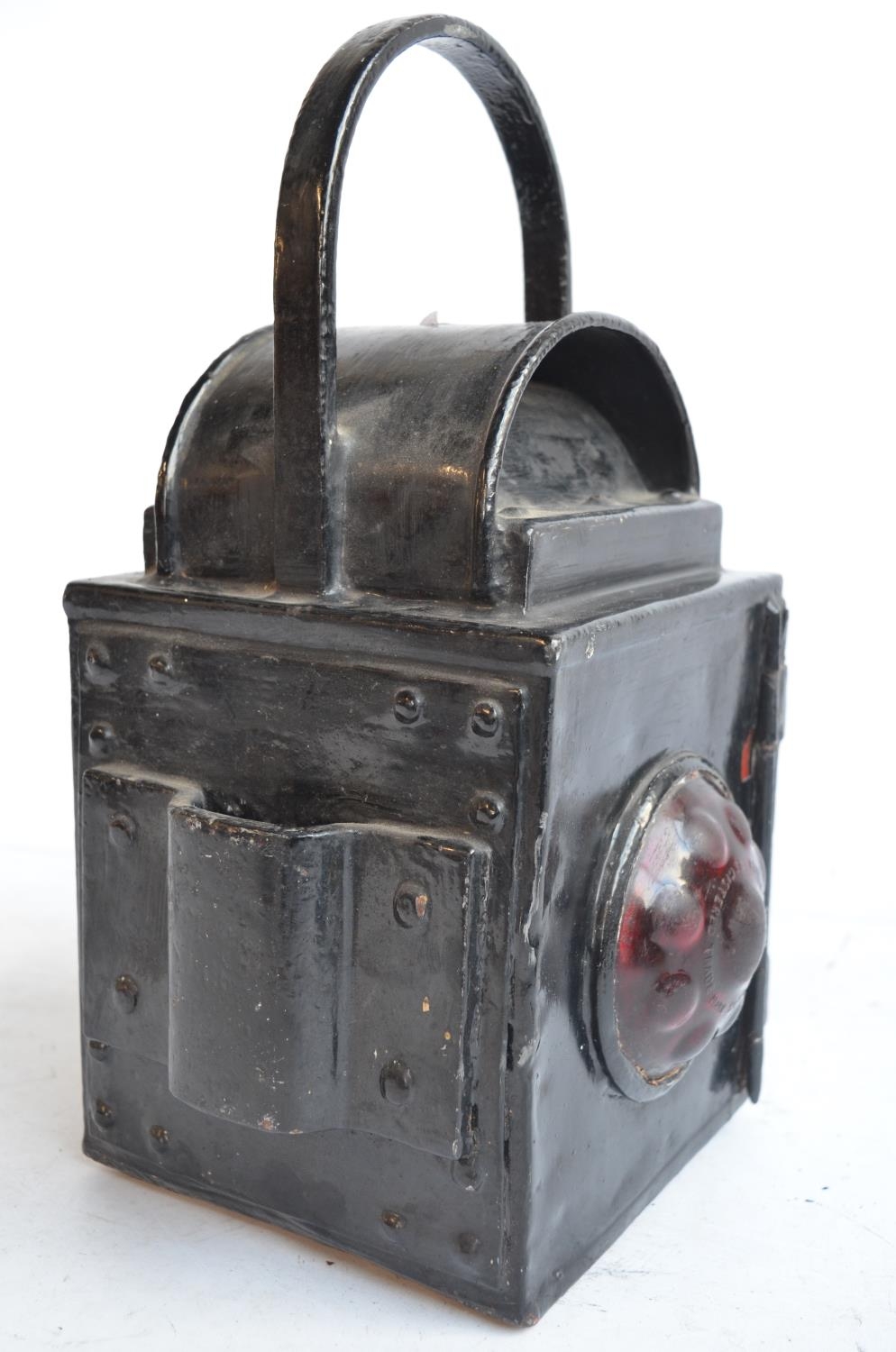 Vintage black painted safety/warning paraffin lamp with 2 red coloured side glass lenses (Kenyons - Image 4 of 4
