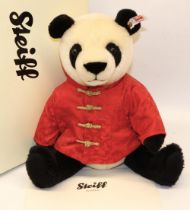 Steiff teddy bear: Bao Bao the Lucky Panda, 664823, ltd. ed. 58/2000, H28cm, with box and