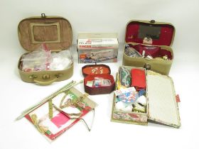 Singer Mod. CEX300KE Handy Stitch, and a mixed collection of sewing related items inc. buttons,