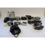 Selection of vintage cameras incl. Carl Zeiss Jena Werra, Ilford Sportsman, Kodak Pony 135 etc. (