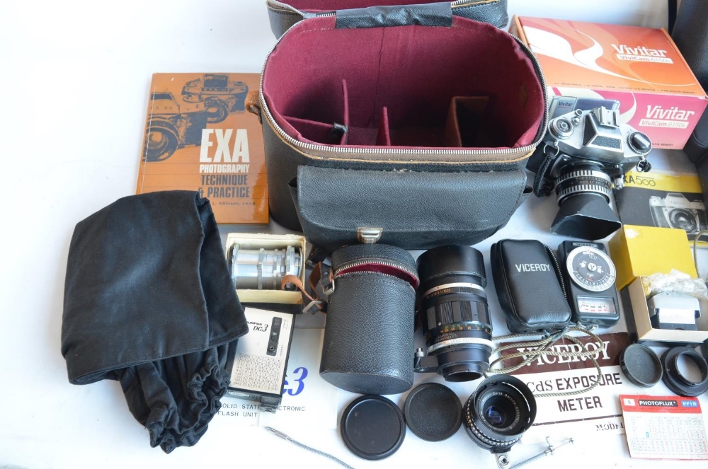 Collection of 35mm film camera equipment and accessories to include an EXA 500 SLR with Carl Zeiss - Image 2 of 8