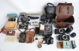 Collection of 35mm and digital cameras and accessories to include a Nikon Coolpix L120 (digital,