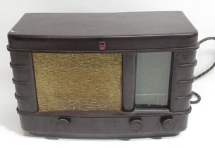 Bakelite Philips Type 206A-15 No. M40018 radio