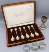 Cased Franklin Mint 'The Sovereign Queens Spoon Collection' of six spoons, Sheffield 1977, small