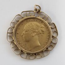 1877 QV bun head gold sovereign, loose mounted in 9ct gold pendant, gross 10.6g