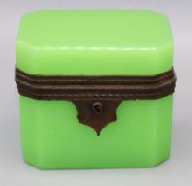 C19th French green opaline glass canted rectangular jewellery casket, with hinged cover, H8.5cm