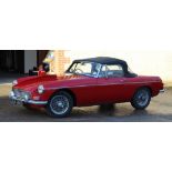 Property of a deceased estate - classic car - MG MGB, 1966, one owner from new, soft top, wire wheel