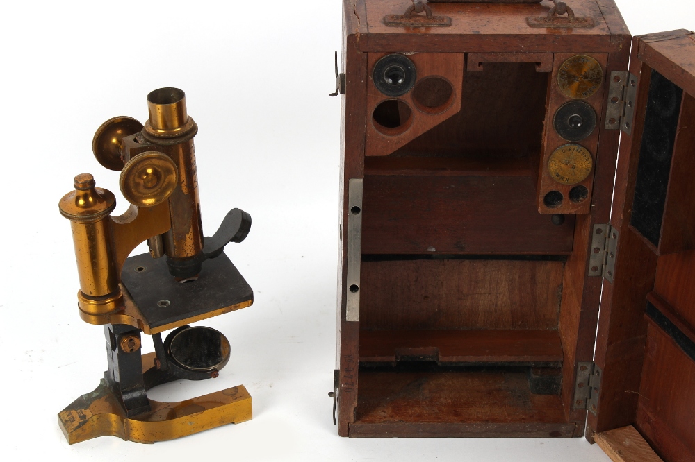 Property of a lady - an early 20th century microscope by C. Reichert, Wien (Vienna), in fitted box - Image 2 of 4