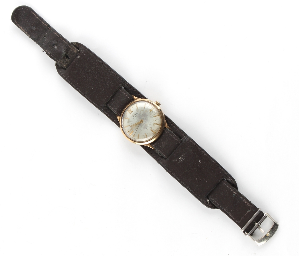 Property of a deceased estate - a gentleman's Avia 9ct gold cased wristwatch, with 17-jewel