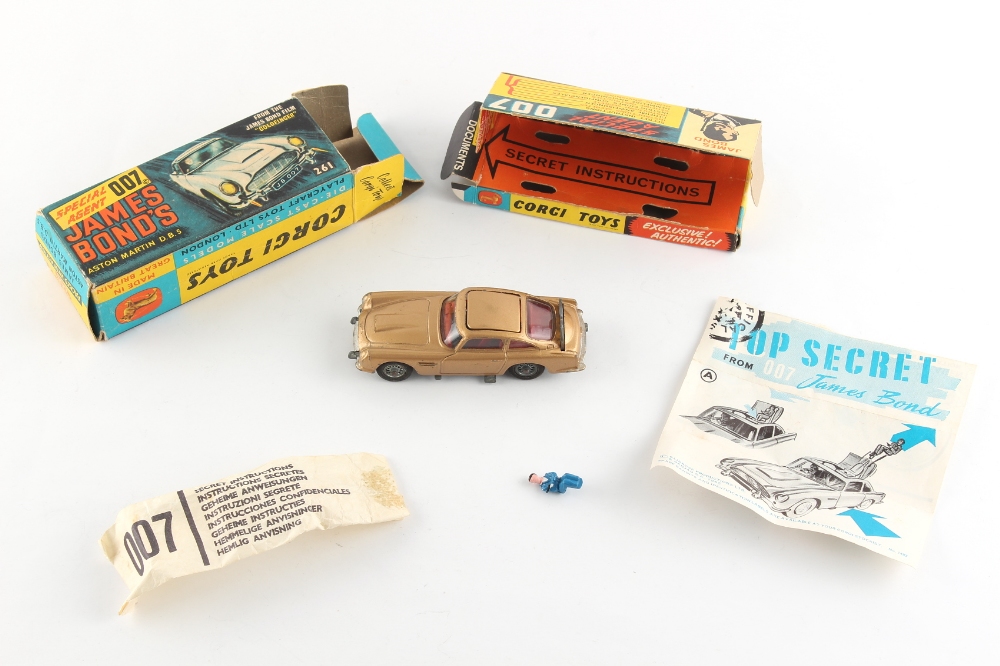 Property of a deceased estate - six Corgi Toys, each in original box, comprising Batmobile (model - Image 6 of 8