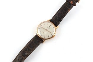 Property of a lady - a gentleman's Universal Geneve unmarked 18ct gold (tested) wristwatch, with