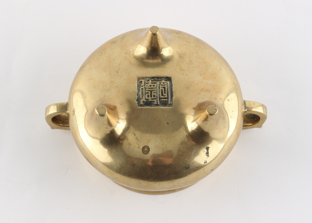 A Chinese bronze tripod censer, 18th / 19th century, with ring handles, 2-character mark to base, - Image 3 of 3