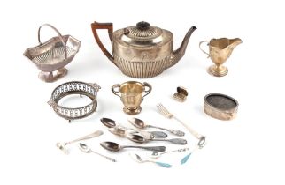 Property of a deceased estate - a quantity of assorted silver & silver mounted items including a