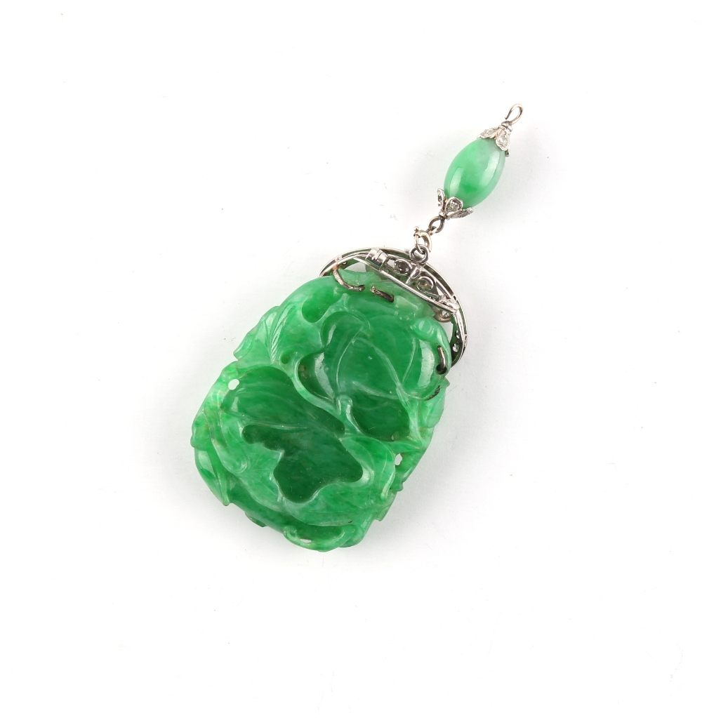 Property of a lady - a good early 20th century certificated untreated jadeite jade pendant, of - Image 2 of 4