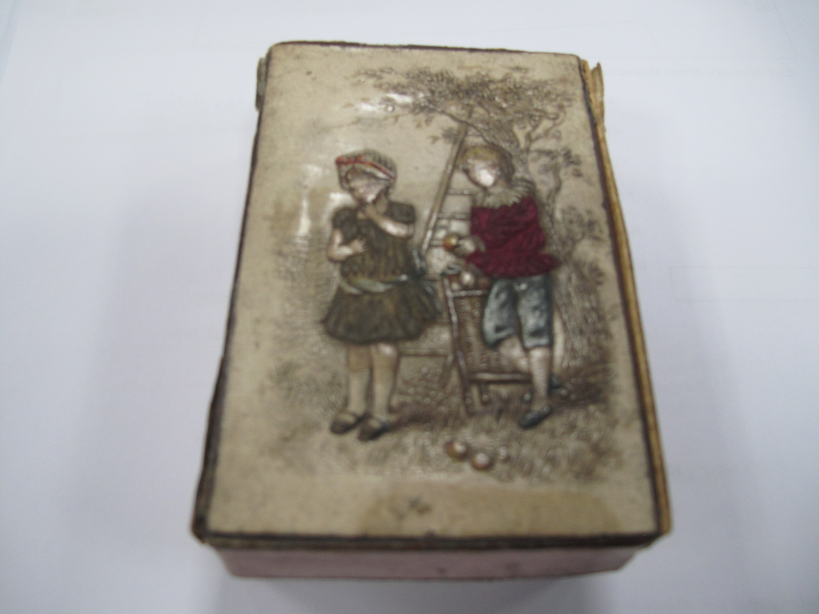 Ladies Lorgnettes, xmas buscuit cutters, Cadbury's Mexican Chocolate box (Victorian), advertising - Bild 2 aus 5