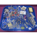 Assorted Costume Jewellery, including vintage filigree flowerhead brooch, stamped "Silver", an