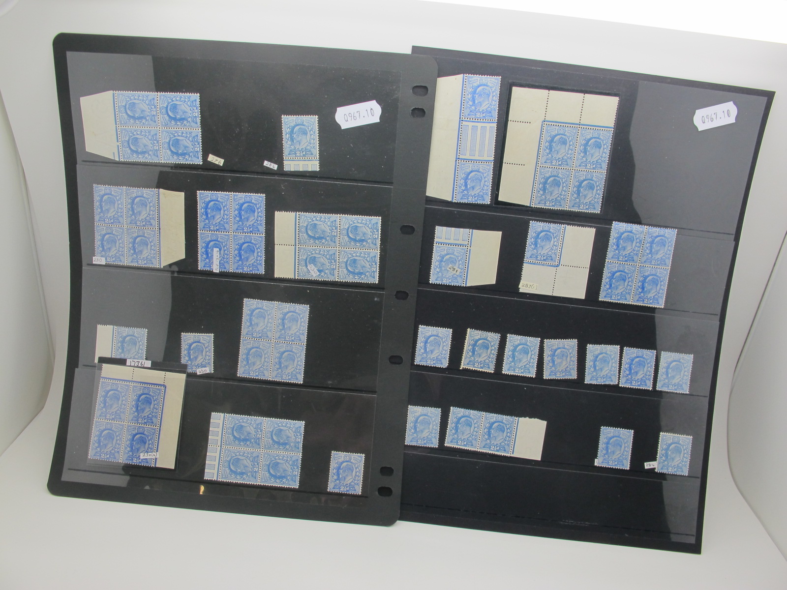 A Small Collection of KEDVII Mint 2½d Stamps, from printers De La Rue and Harrison, mounted and