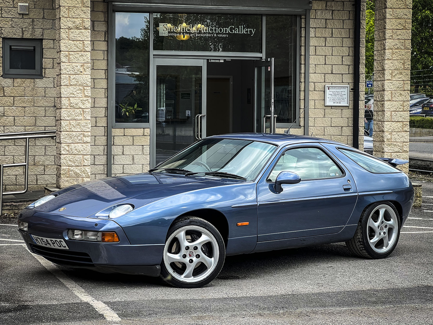 1990 [H754 POC] Porsche 928 S4 in Baltic Blue Metallic with Linen leather interior. 5 litre V8