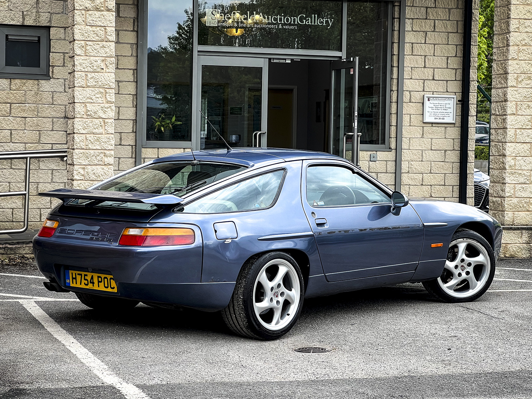 1990 [H754 POC] Porsche 928 S4 in Baltic Blue Metallic with Linen leather interior. 5 litre V8 - Image 2 of 10