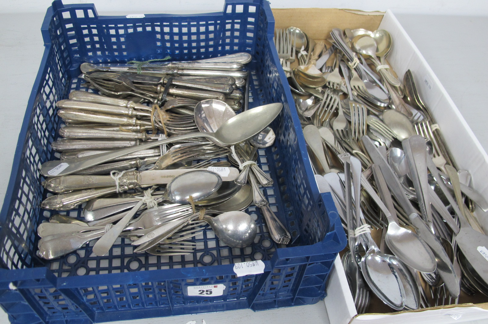 Assorted Plated and Stainless Steel Cutlery, etc (odd / part sets).