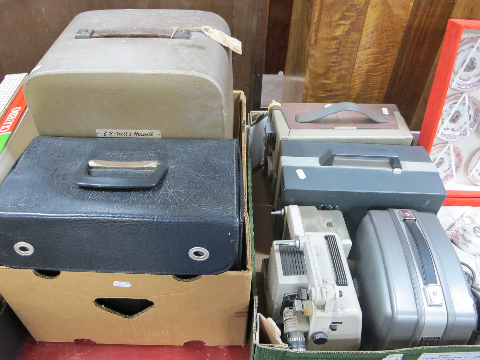 GB - Bell & Howell Cased Cine Projector, Kodak Carousel S-AV2000, Leica Wetzlar, Norris T5