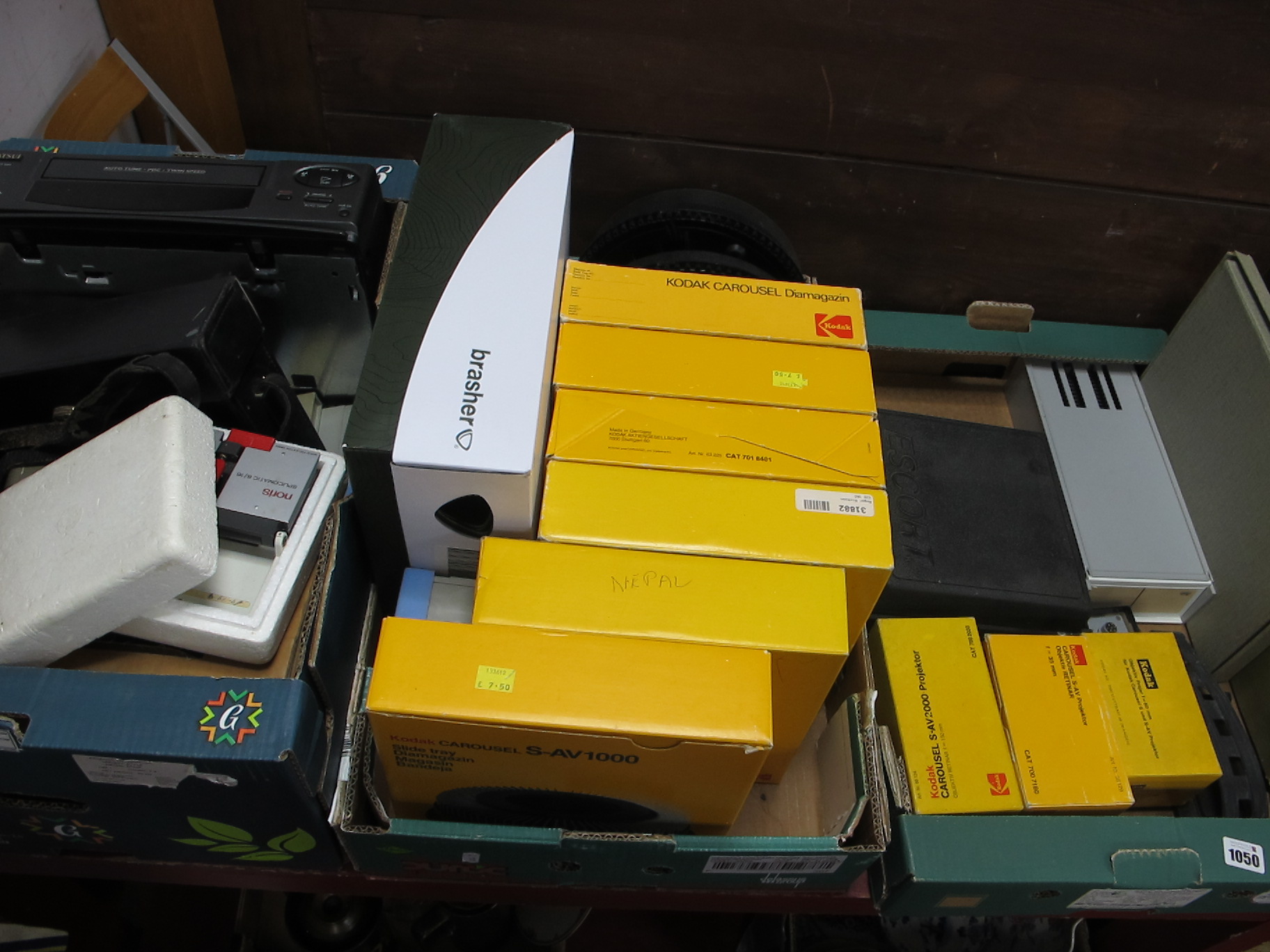 Kodak Carousel S-AV1000, Escort Radar warning receiver, Matsui VHS recorder, Bell & Howell
