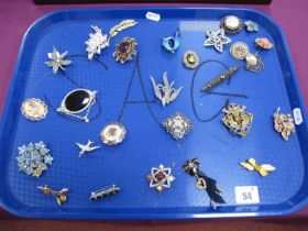 A Small Collection of Brooches, including diamante, floral, etc:- One Tray.