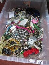 A Mixed Lot of Assorted Costume Jewellery, including Bulatti brooch (lacking pin), coral, polished