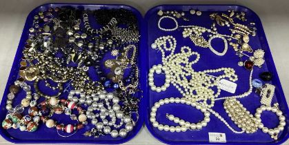 A Mixed Lot of Assorted Costume Jewellery, including imitation pearls, assorted earrings, dress