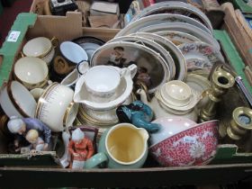 Grosvenor pert tea service comprising of teacups, saucers, jug and plates along with various plates,