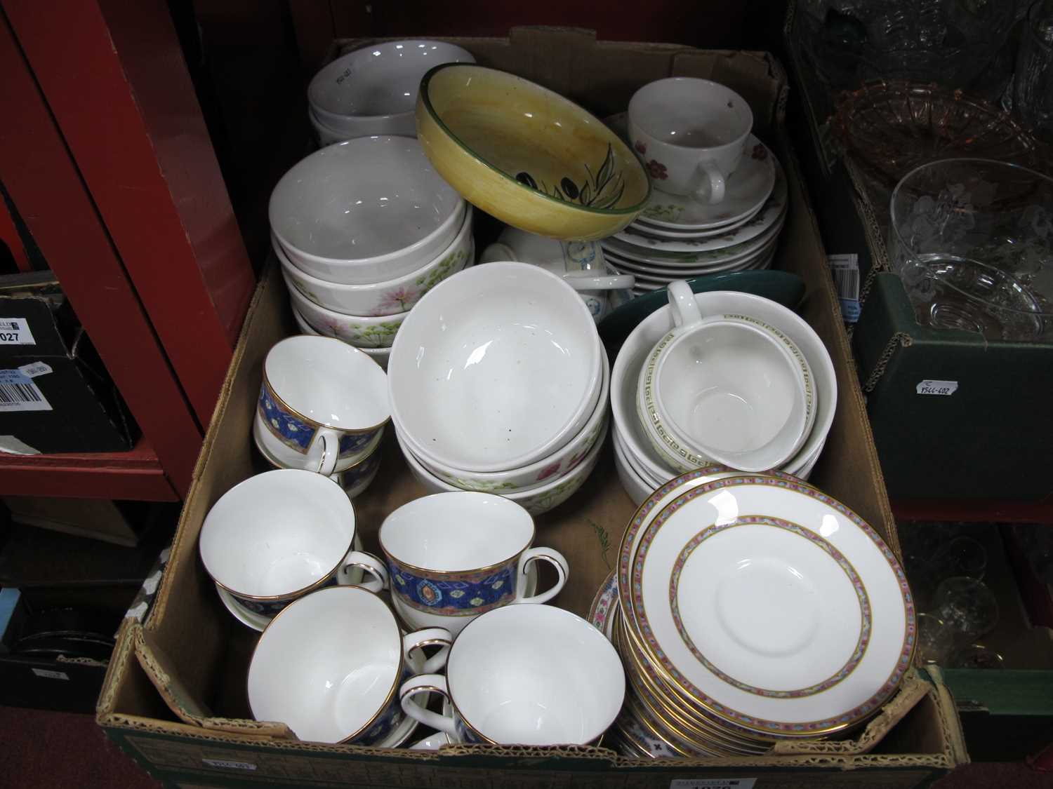 Minton 'Barchester' pattern ten tea cups and saucers along with Royal Albert paragon 'Hyde Park'