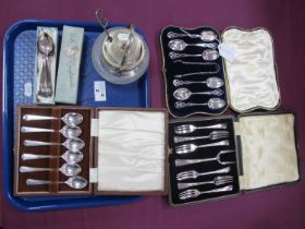 A Decorative Set of Six Elkington & Co Hallmarked Silver Teaspoons, in original fitted case complete