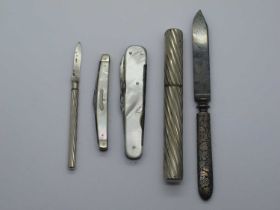 Wade and Butcher, mother of pearl scales, three blades nail file n/s bolsters and linings 7cm,