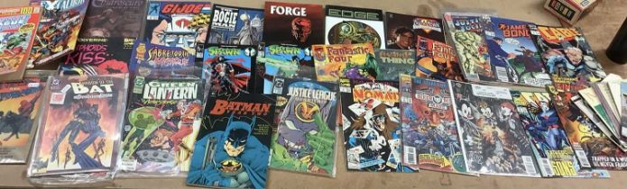 Comics - A Selection of Modern Comics, by Marvel, DC, etc plus novels.