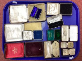 A Selection of Assorted Antique and Vintage Jewellery Boxes :- One Tray [2082519]