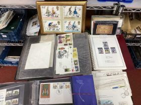 Over 280 Mainly Decimal GB FDCs, housed in two cover albums and some loose, also includes a small