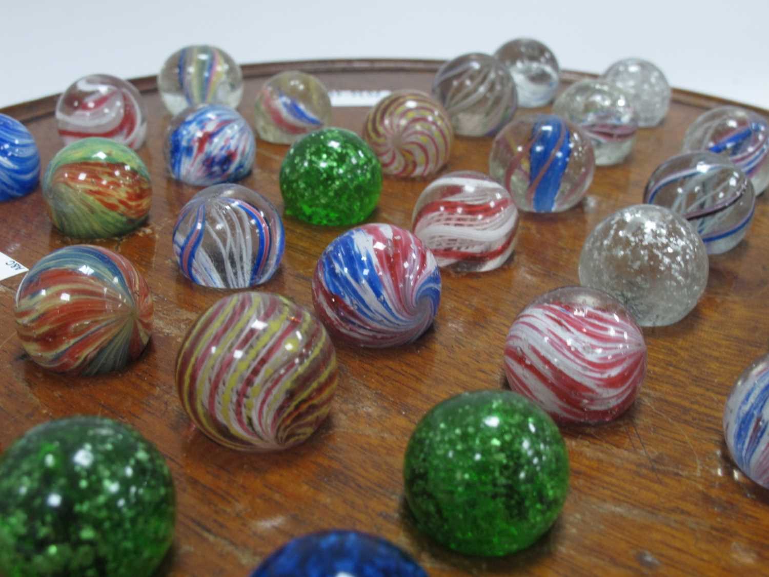 A solitaire board complete with Victorian marbles (32) dimensions board 27cm and all marbles about - Image 6 of 11