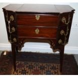 18TH-CENTURY MAHOGANY CHIPPENDALE CHEST