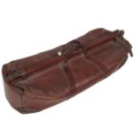 19TH-CENTURY GLADSTONE STYLE CRICKET LEATHER BAG